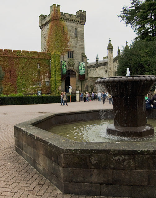 Fountain Square at Alton Towers photographed by Paul Harrop, CC BY-SA 2.0; near an officially listed Changing Places area